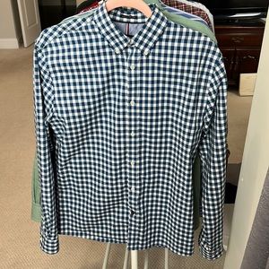 Tommy Hilfiger men’s checkered shirt